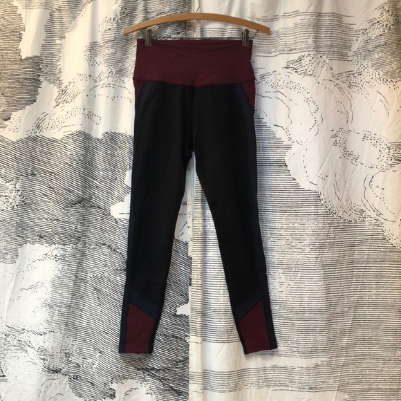 Beyond Yoga Sz. M Pants Black/Maroon/Blue - Picture 1 of 9